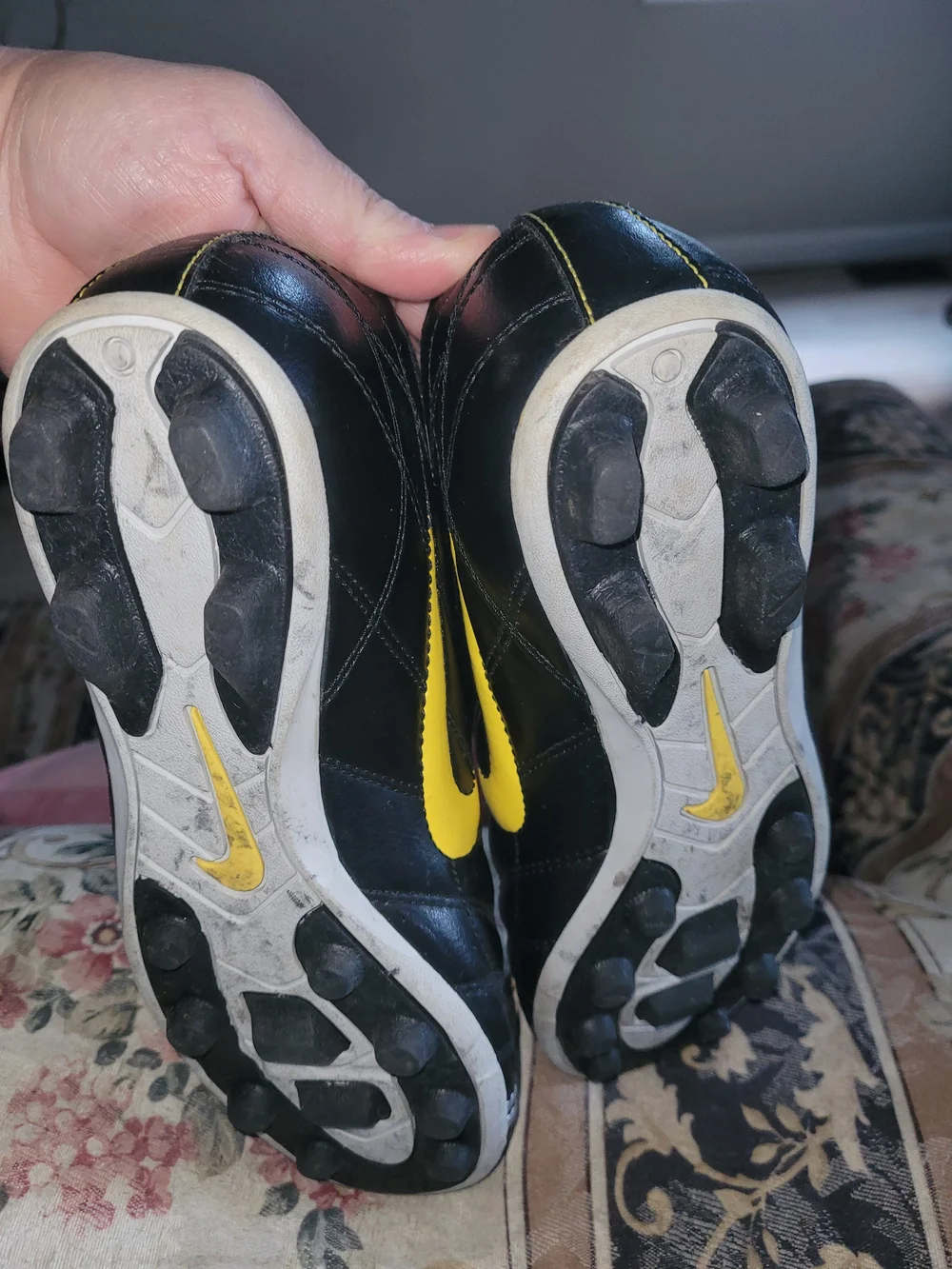Nike Men's Black and Yellow Soccer Cleats